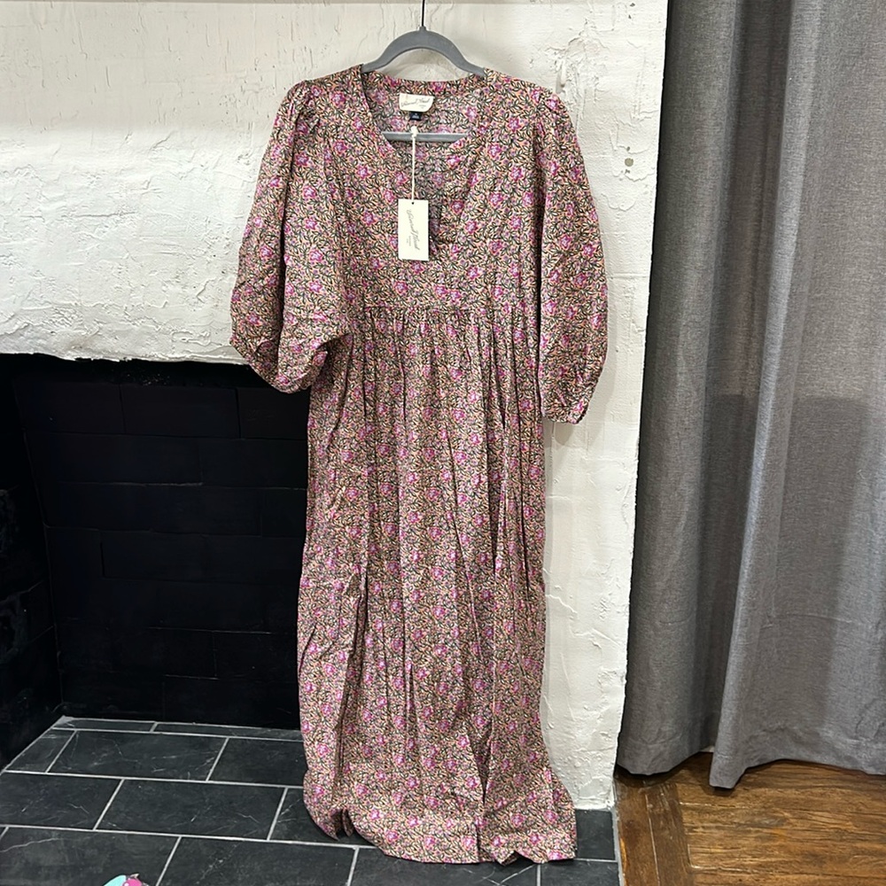 NWT Universal Threads Floral Medium Dress